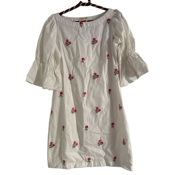 Bombay Paisley Dresses & Skirts - Bombay Paisley Ivory Dress with Red Floral Accents EUC